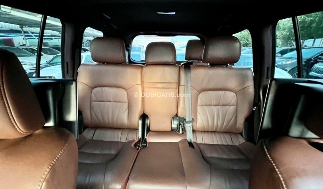 Toyota Land Cruiser VXR car has a one year mechanical warranty included** and bank financ