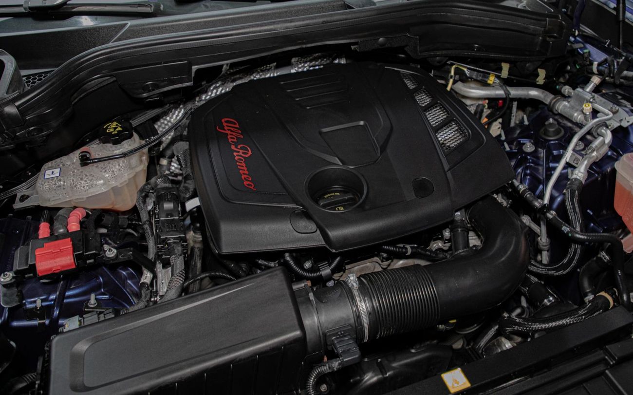 Alfa Romeo Stelvio Super 2.0L 1,650x60 • 20% DP • 2020 Alfa Romeo Stelvio Q4 • Warranty Available • GCC •