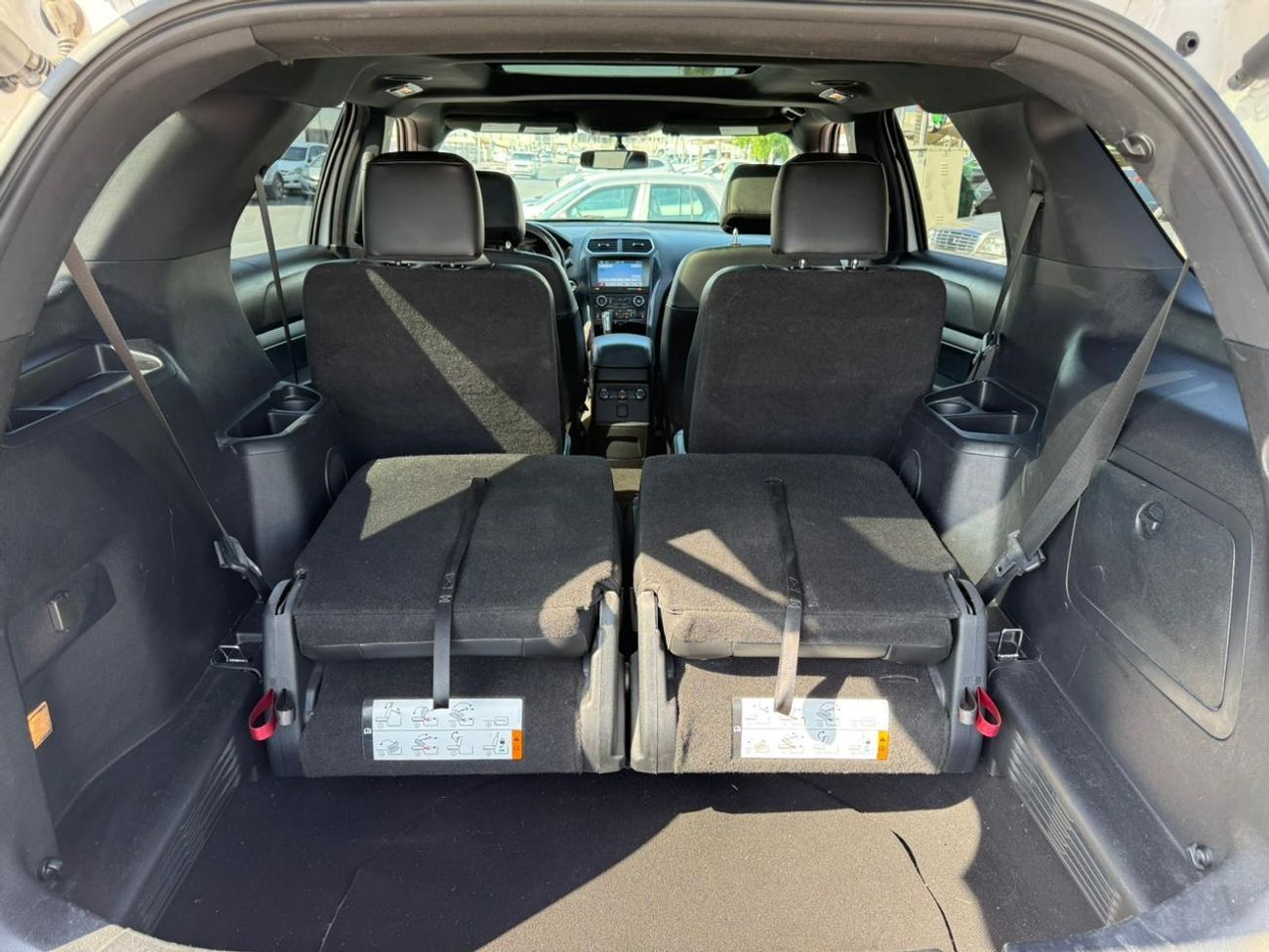 Ford Explorer XLT 3.5L LOW MILEAGE GOOD CONDITION