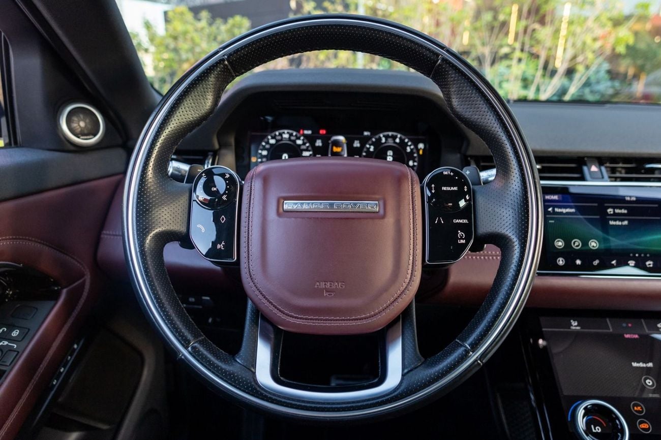Land Rover Range Rover Evoque R-DYNAMIC HSE P250 Range Rover Evoque P250 R-Dynamic HSE 2020 GCC | Warranty