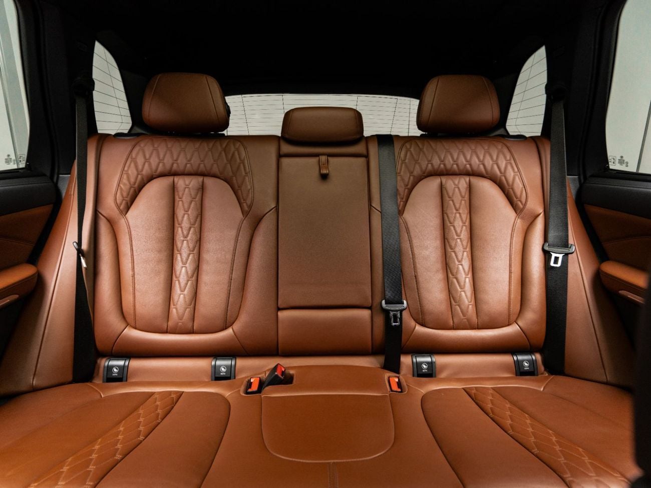 بي أم دبليو X5 40i M SPORT 40i M Sport 3.0L 2022 BMW X5 xDrive 40i, 3.0L TC I6, AWD, 340 bhp, 8 Speed Automatic