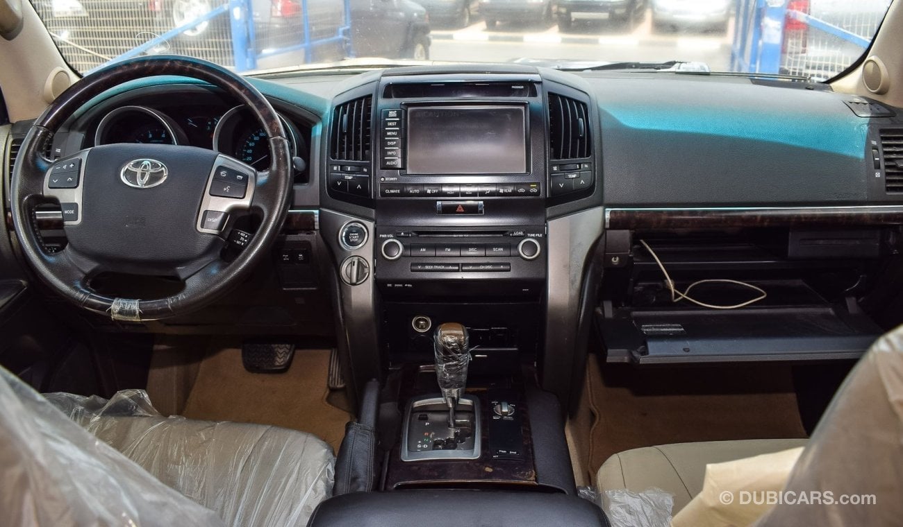 Toyota Land Cruiser VXR V8 Facelifted fully upgraded interior and exterior design export only