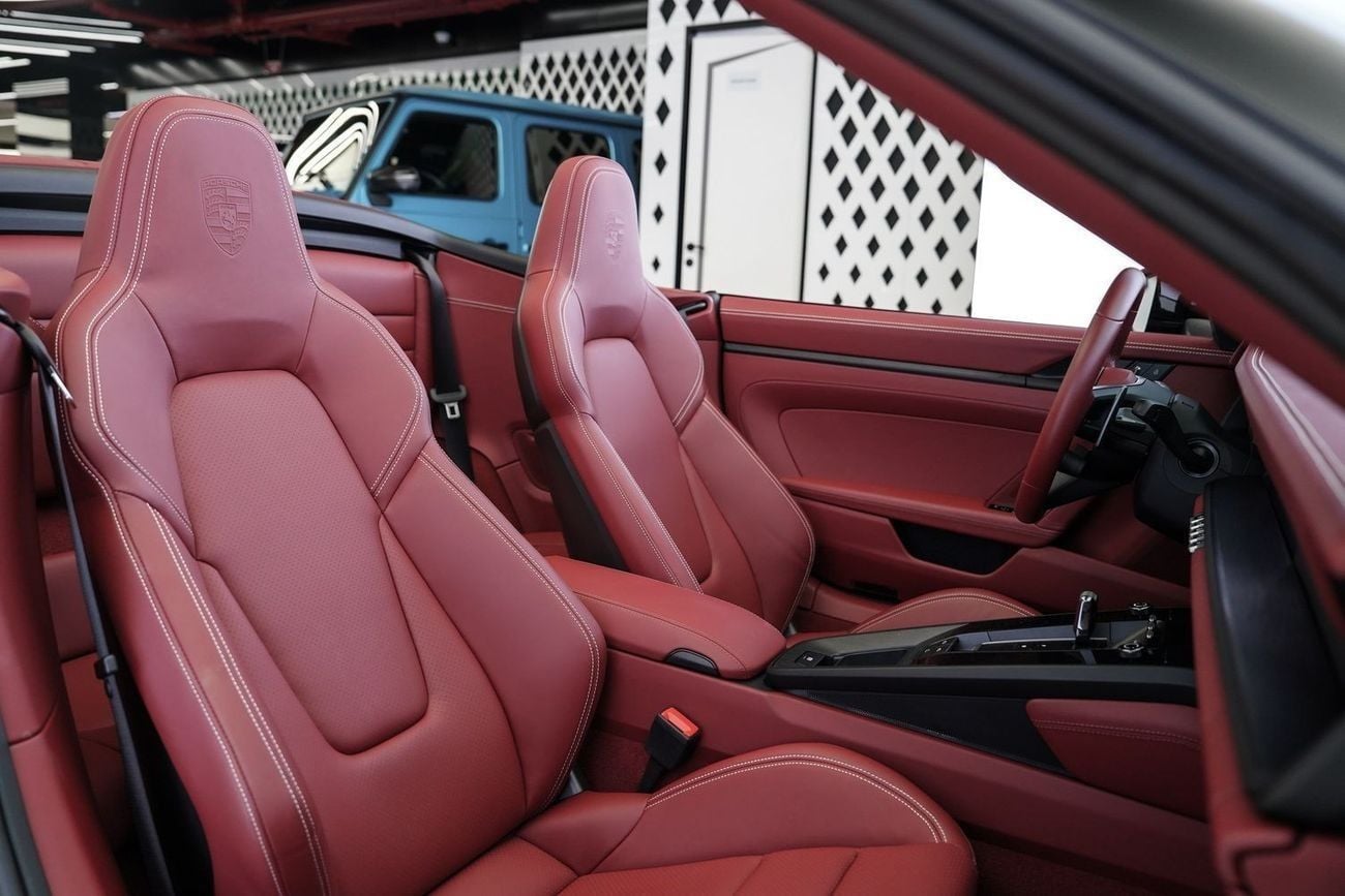 Porsche 911 Carrera GTS 3.0L (450 HP) Convertible