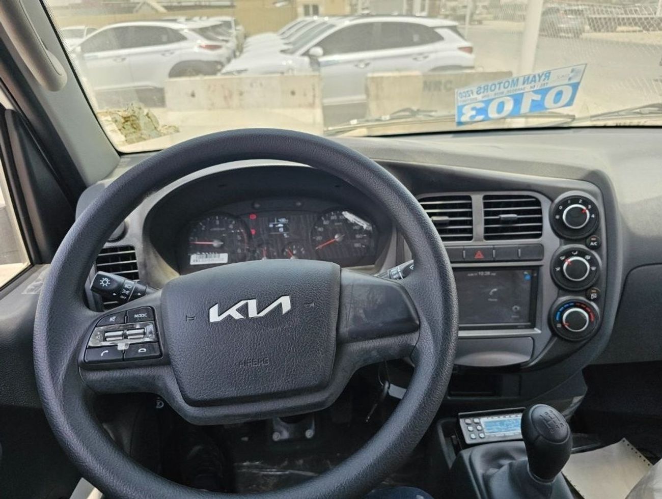 Kia Bongo KIA Bongo K4000 3.0L Turbo Diesel, Pick-up Truck, Dual Compressor -18° to 10° C With Side Door,