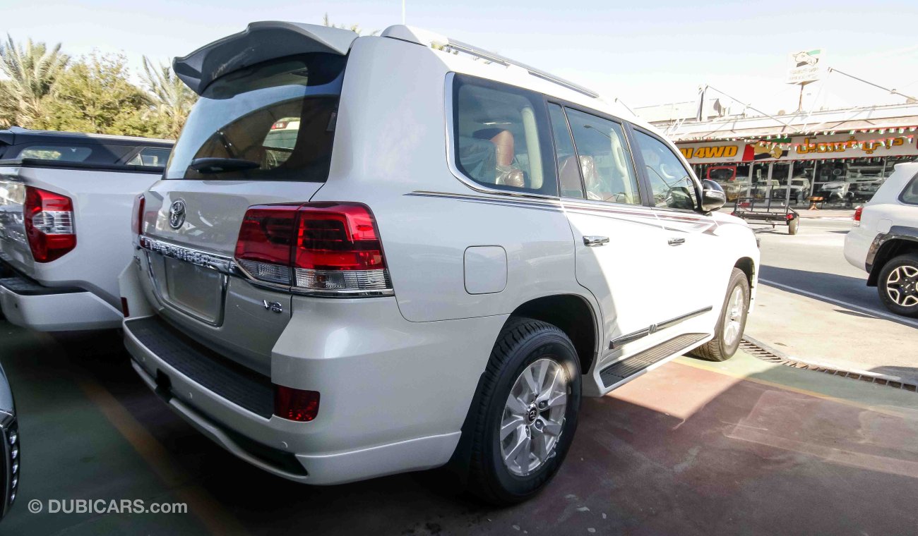 Toyota Land Cruiser GXR V8 White Edition