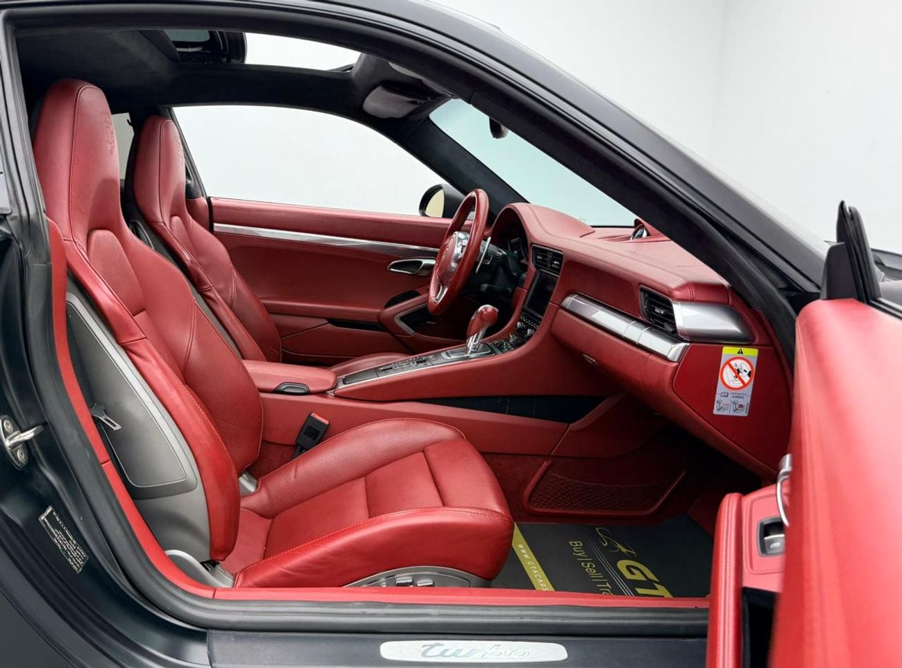Porsche 911 2014 Porsche 911 Turbo, Porsche Warranty+Full Service History, GCC Specs
