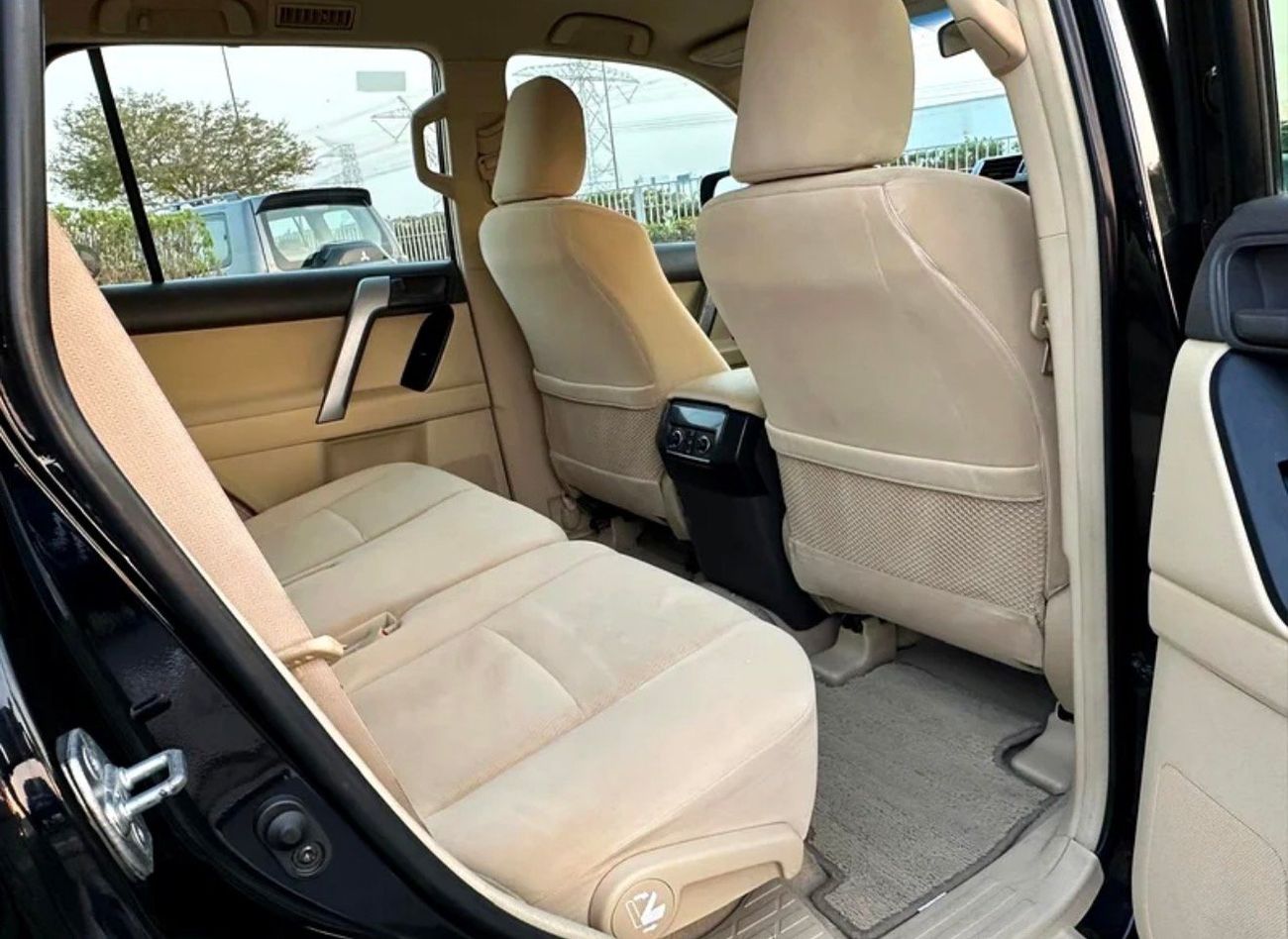 تويوتا برادو 2017 Model LHD Petrol Engine V6 Engine Car Is Very Clean And Perfect Condition