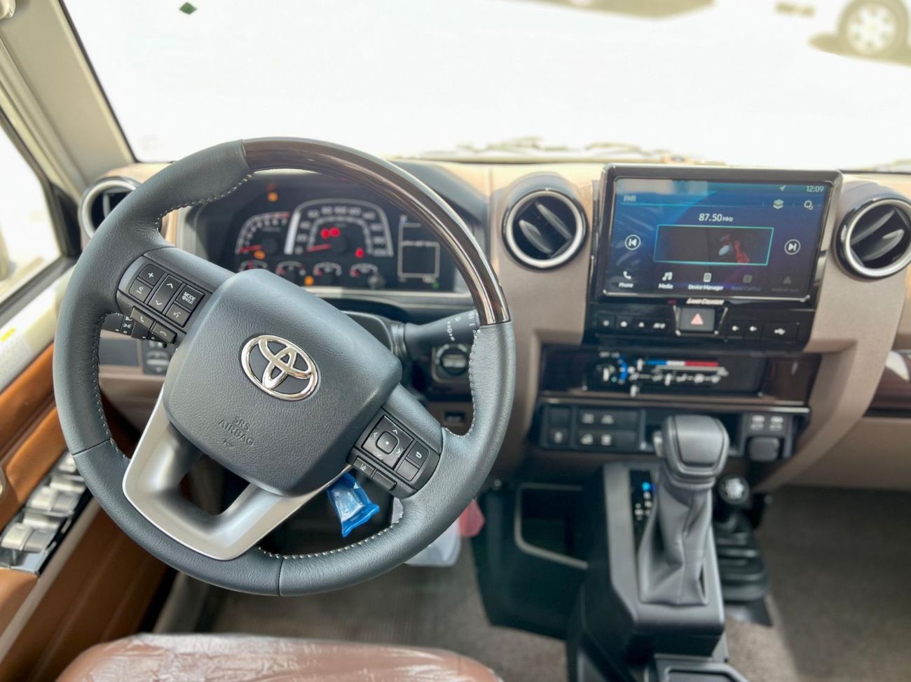 Toyota Land Cruiser 70 EXPORT ONLY - LC 76 LX 4WD FULL OPTION