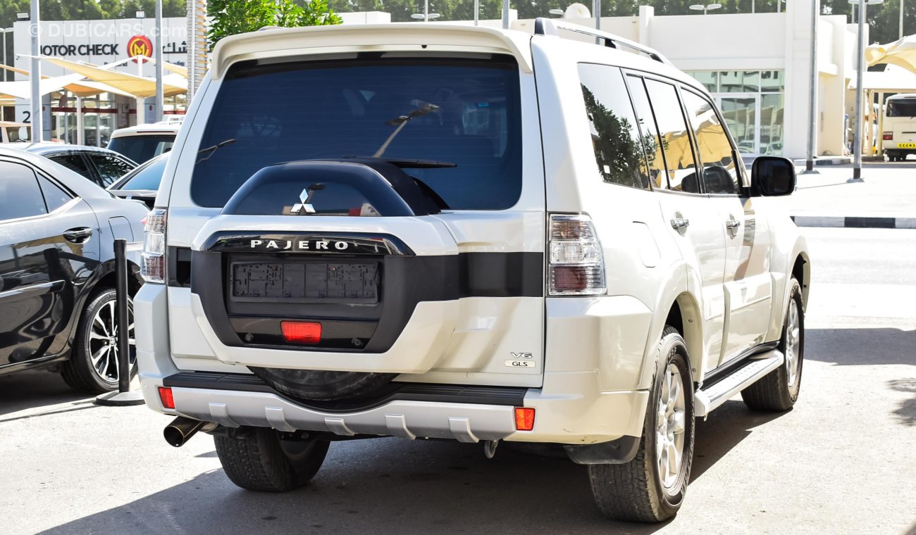 Mitsubishi Pajero GLS V6/GCC/NO ANY TECHNICAL PROBLEM /WARRANTY GEAR ENGINE AND CHASSIS /ZERO DOWN PAYMENT /LOW MILAGE