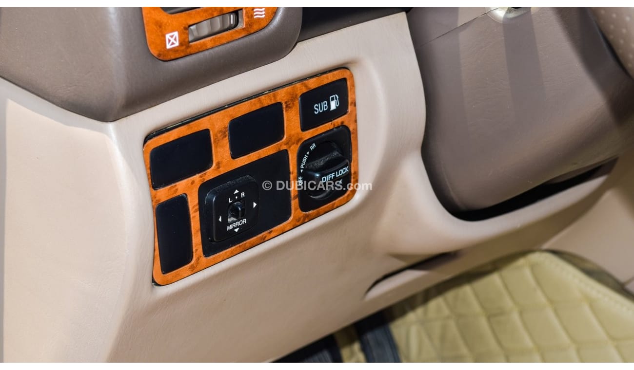 Toyota Land Cruiser VXR V8