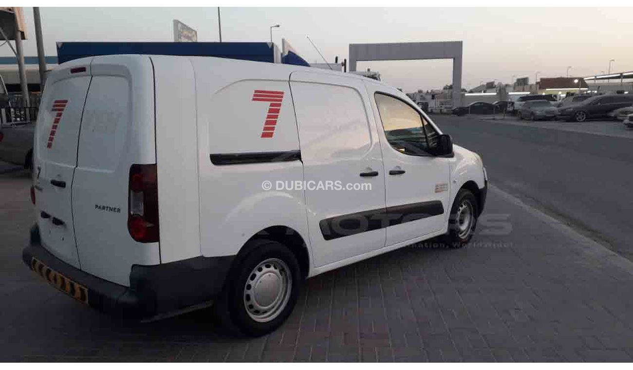 بيجو بارتنر 1.6L, 15" Tyres, Xenon Headlights, Airbags, Manual Gear Box, Front A/C (LOT # 6016)