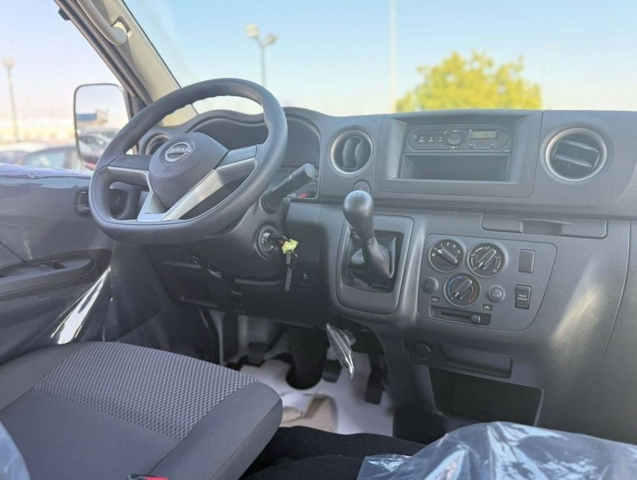 Nissan Urvan 2025 NISSAN URVAN 2.5L DSL, M/T, HR, 16 SEATE, MID OPTION