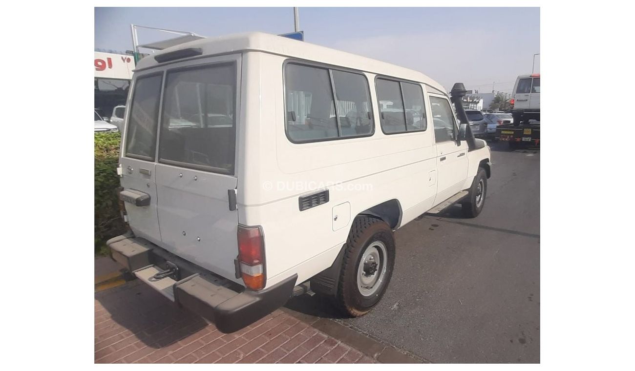 Toyota Land Cruiser 70 DIESEL 4.2L V6