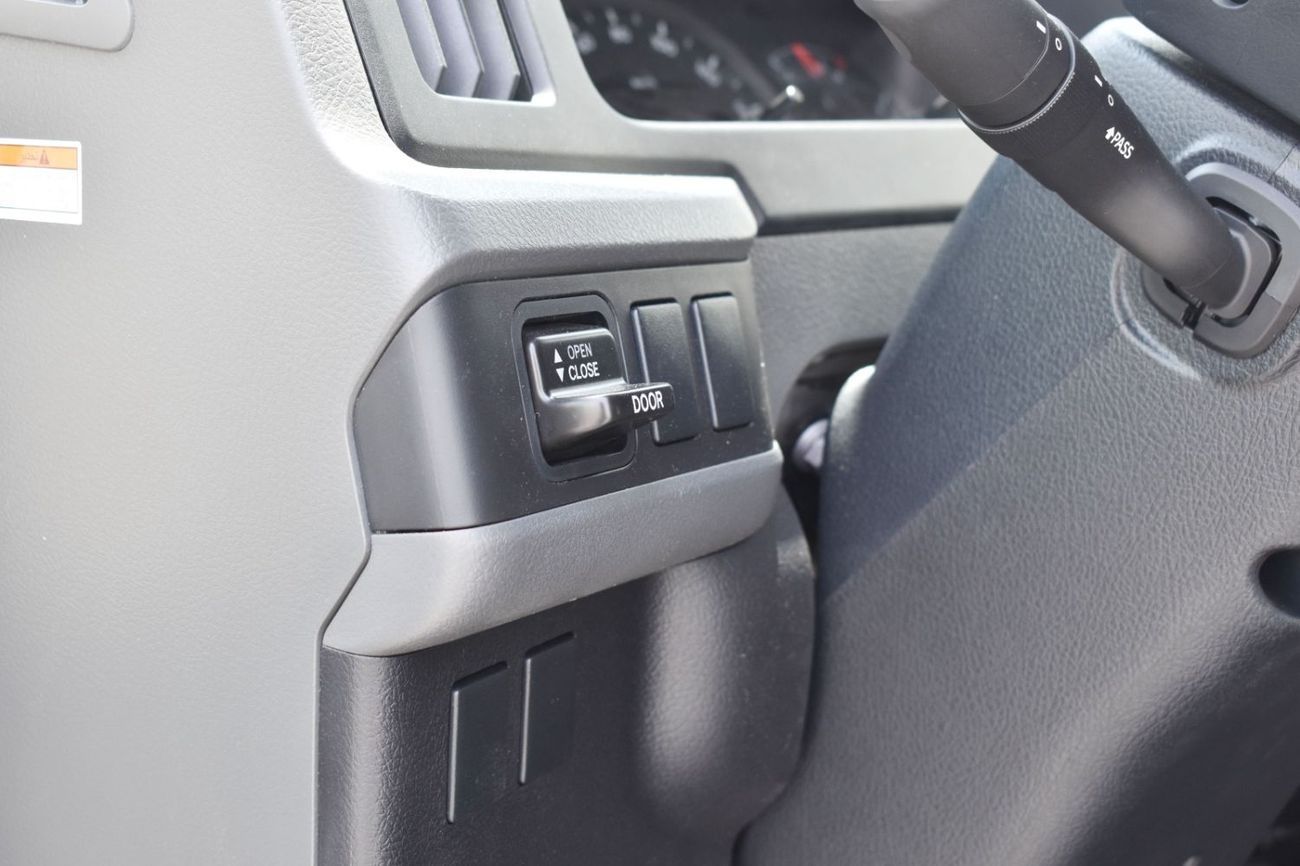 تويوتا كوستر toyota coaster 4.0l 2025   23 seater