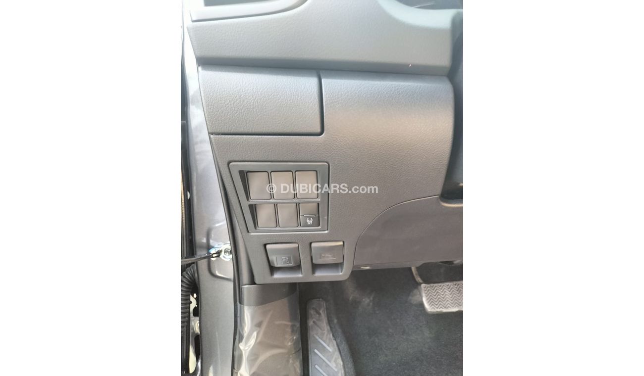 Toyota Fortuner TOYOTA FORTUNER 2.7 PETROL AUTOMATIC 2023