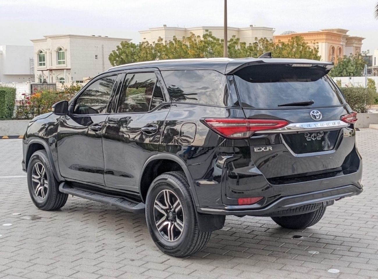 Toyota Fortuner Toyota fortuner 2016 black color upgrade to 2023