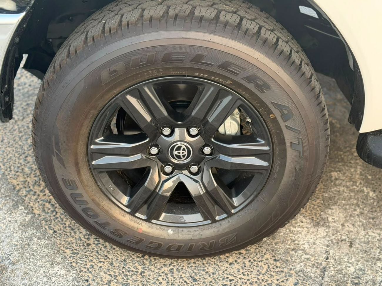 Toyota Hilux GLX FULL PUSH START MANUAL