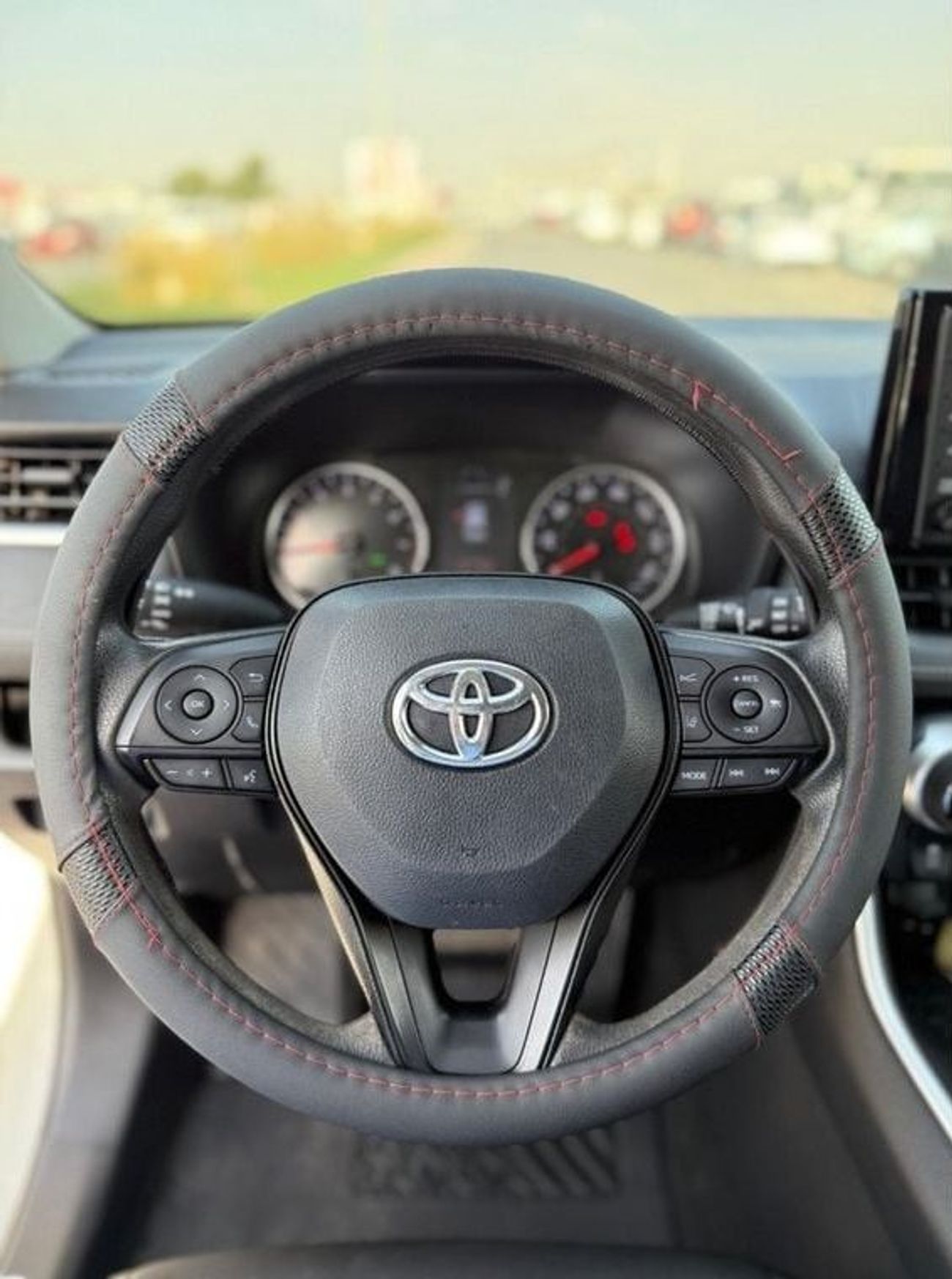 تويوتا راف ٤ XLE leather seats, push start