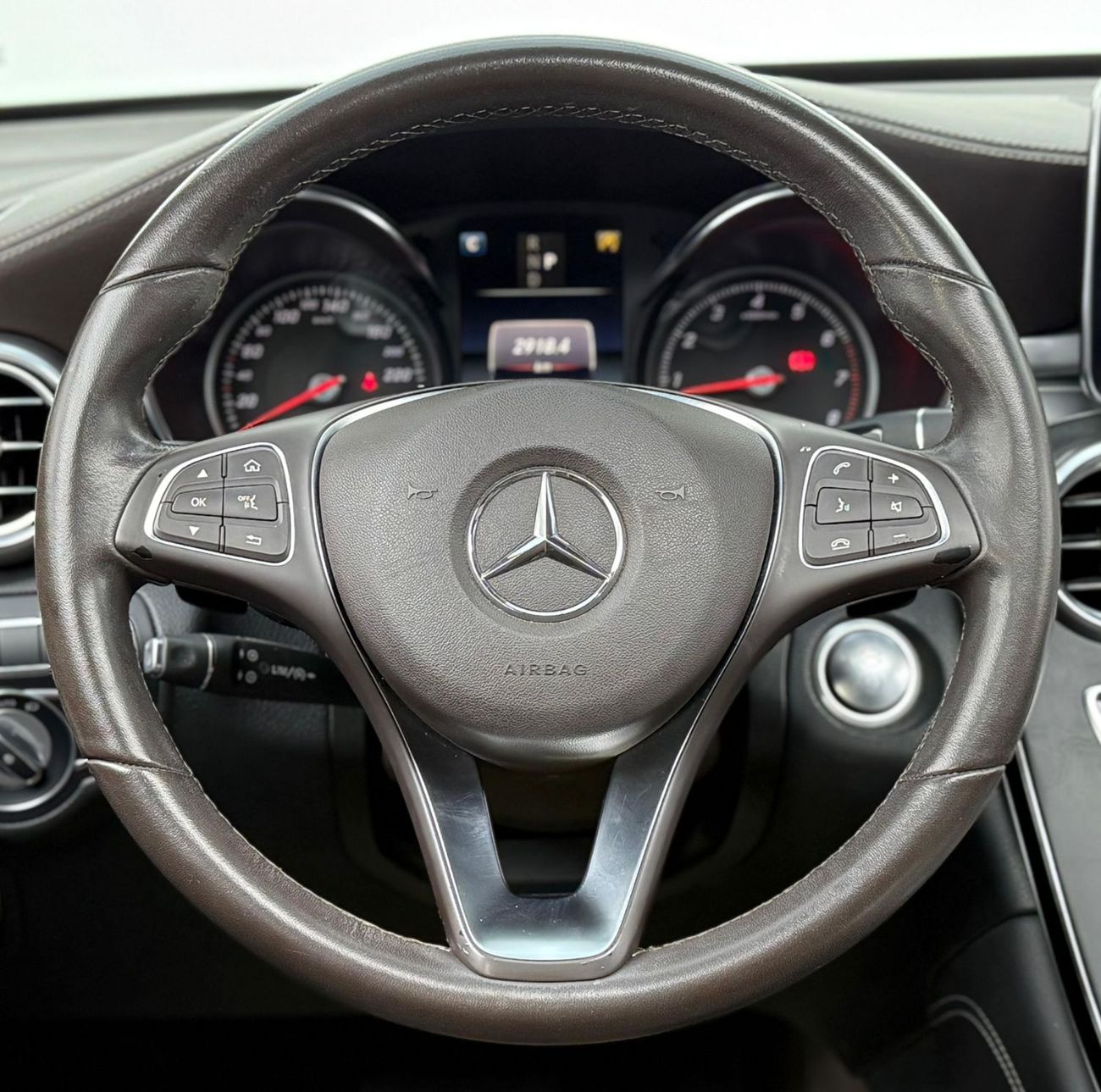 Mercedes-Benz GLC 250 4MATIC 2.0L 2019 Mercedes-Benz GLC 250 4MATIC, 1 Year Warranty, Service History, GCC