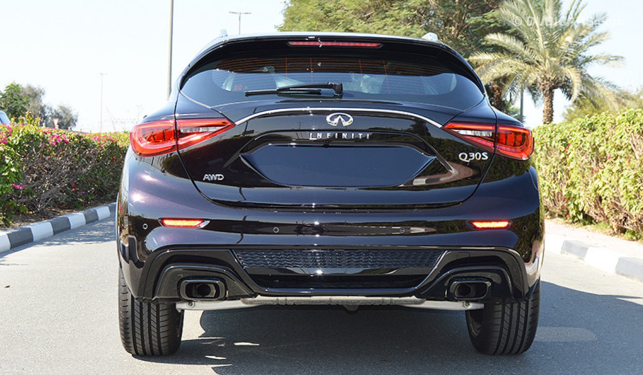 Infiniti Q30 S 2017 Luxury / 4dr AWD / 2.0L 4cyl Turbo Full Option Gcc With 3Yrs./100k Km Warranty at the Dealer
