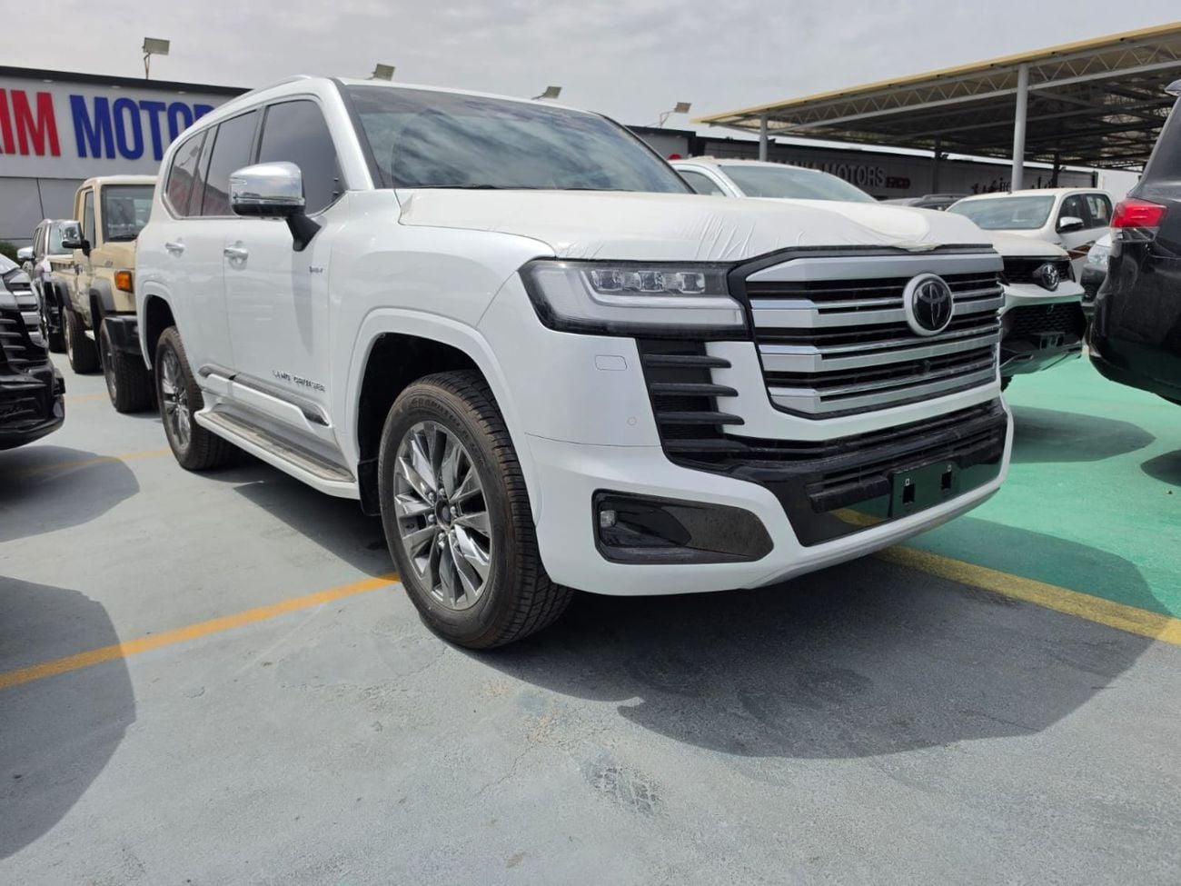 Toyota Land Cruiser TOYOTA LAND CRUISER VXS HYBRID FULL OPTION 2026 MODEL