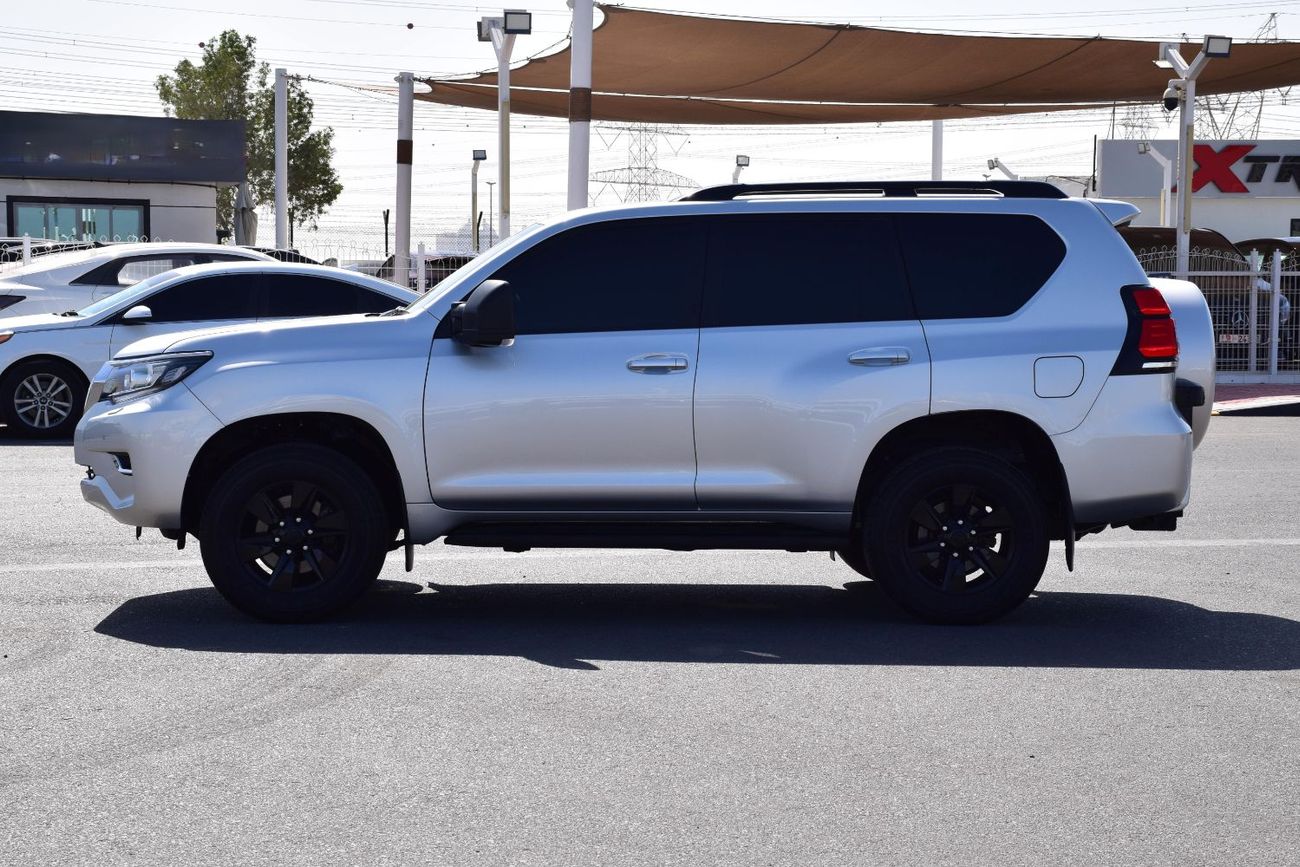 تويوتا برادو Diesel 2.8L 7 Seater. Service History Available