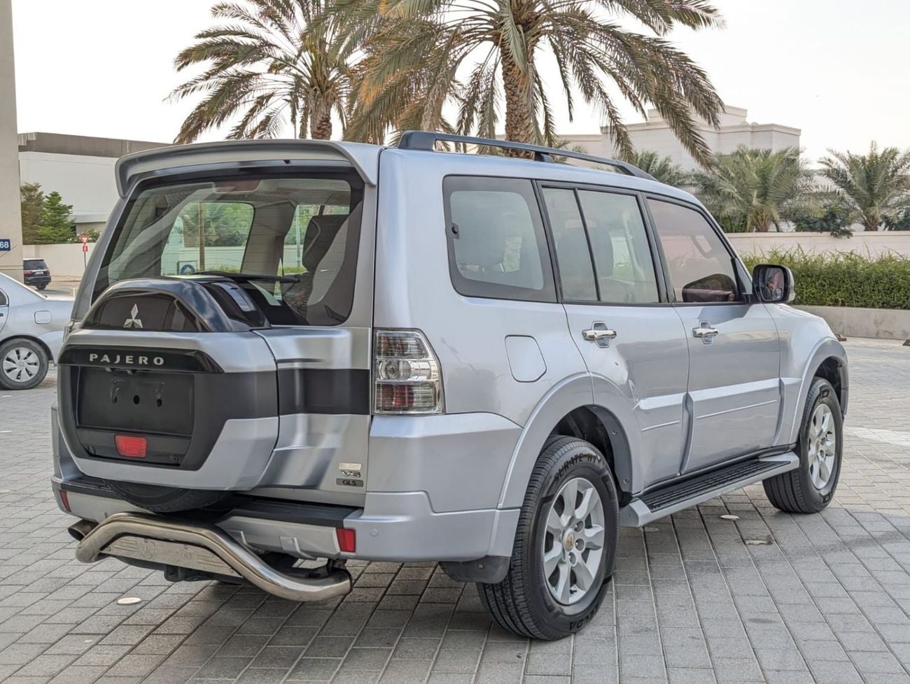 Mitsubishi Pajero GLS HIGHLINE