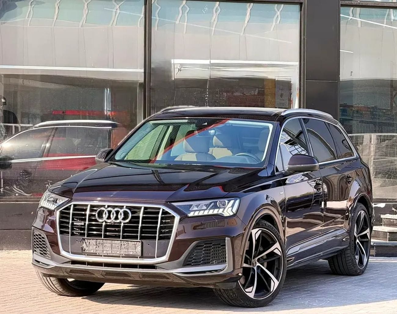 أودي Q7 55 TFSI quattro S Line 2.0L MORYA JESWANI CARS FOR USED AUTOMOBILE TRADING CO.L.L.C