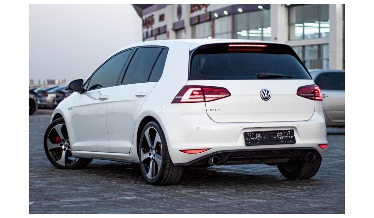 Volkswagen Golf Volkswagen Golf GTI Model: 2016 Mileage: 160,000 km Required: 38,000 dirhams _Gulf specifications _F