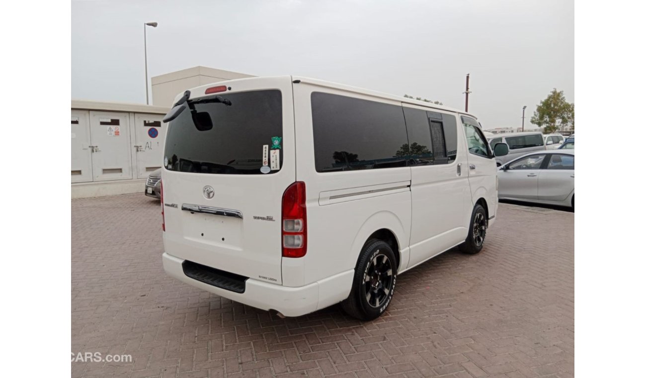 تويوتا هاياس TOYOTA HIACE VAN RIGHT HAND DRIVE (PM1555)