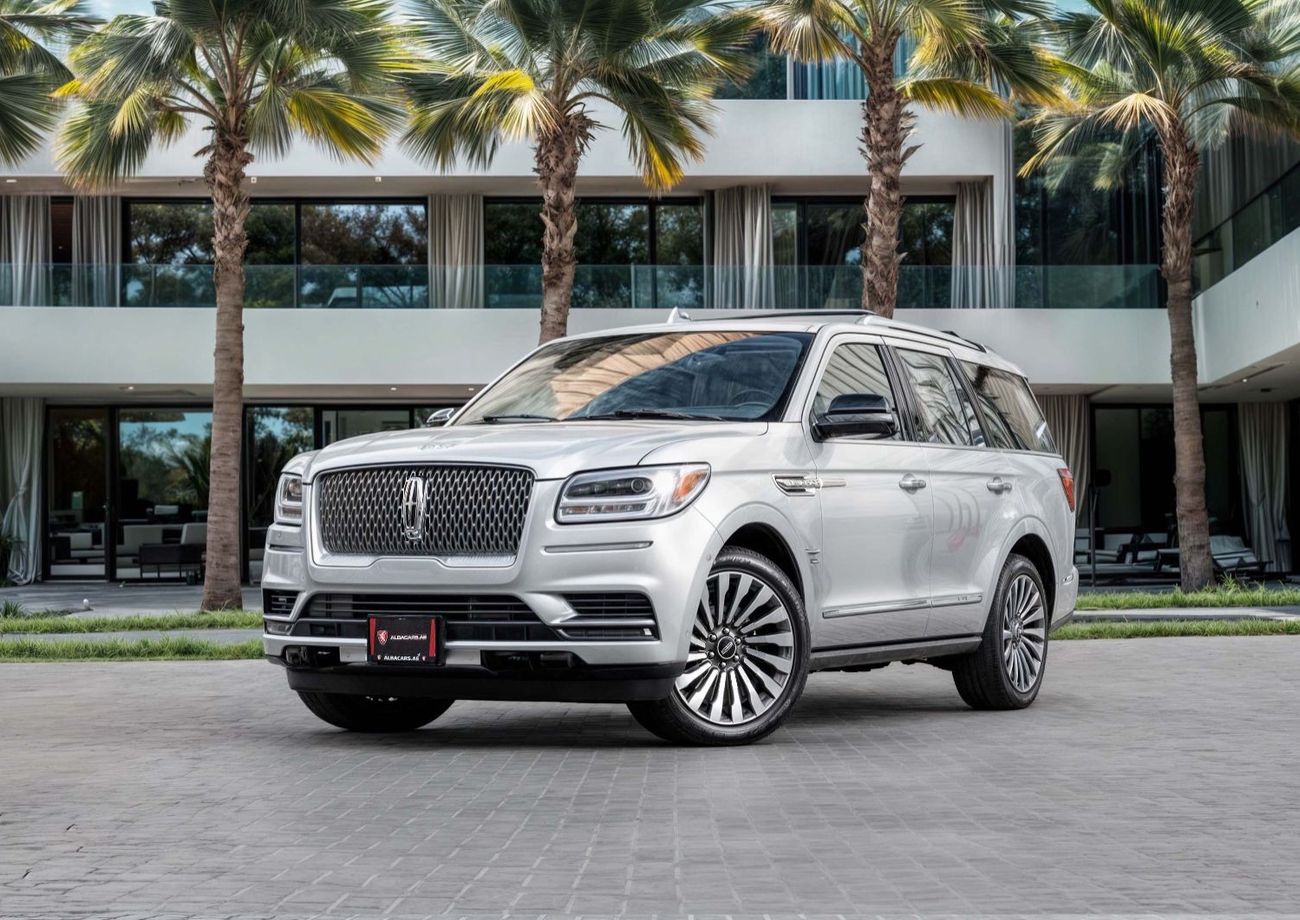 Lincoln Navigator Retractable Running Boards | 2,448 P.M  | 0% Downpayment | Pristine!