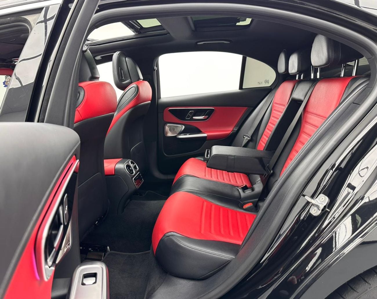 Mercedes-Benz C 200 2024 Mercedes-Benz C200 Premium+, Dec/2029 Mercedes Warranty + Service History, Mercedes Full Servic