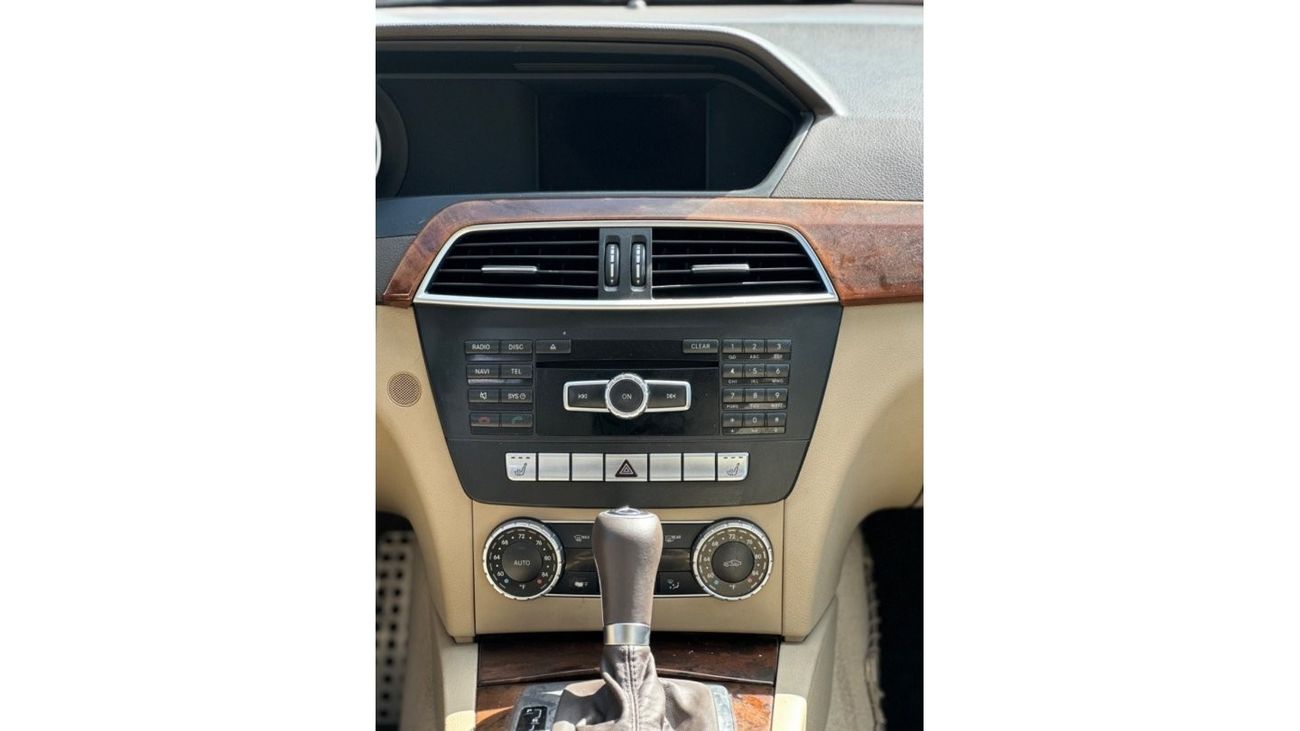 Mercedes-Benz C 250 MODEL 2014  CAR PERFECT CONDITION INSIDE AND OUTSIDE FULL OPTION SUN ROOF KIT 65