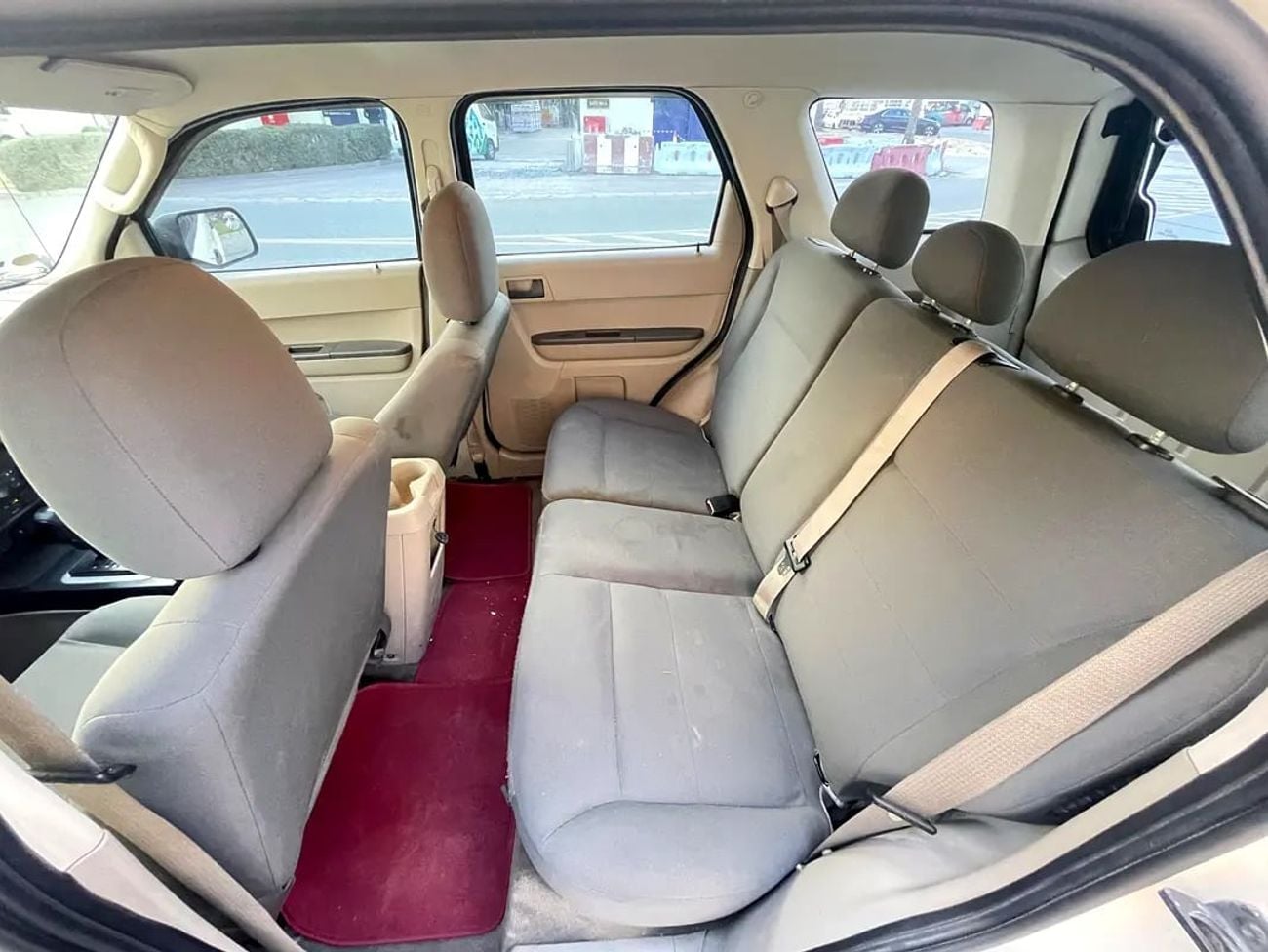 Ford Escape XLT | 2.5L 4-CYLINDERS | | GCC | LOW MILAGE | WELL MAINTAINED