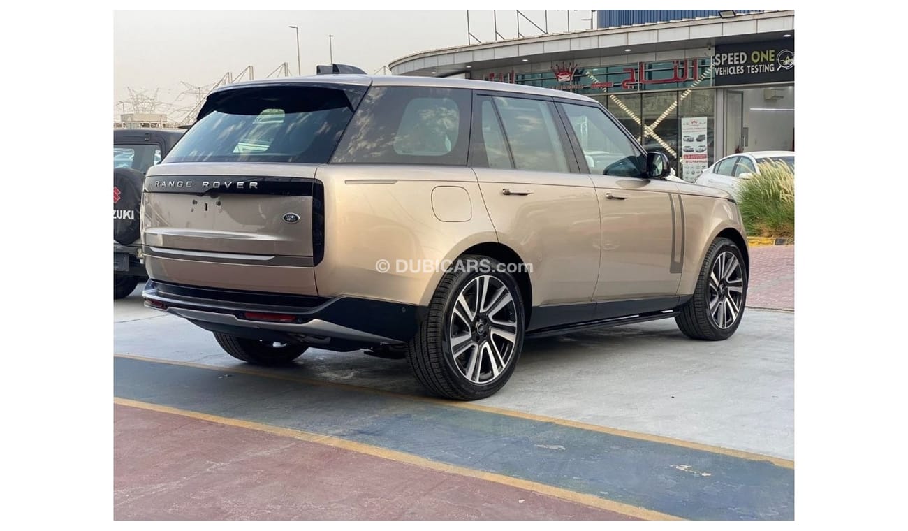 Land Rover Range Rover GOLD COLOR GCC SPEC UNDER WARRANTY AND SERVICE