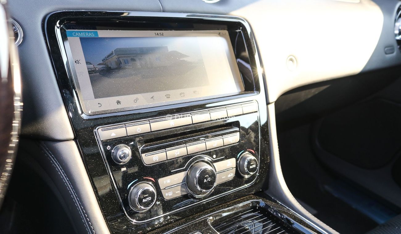 Jaguar XJ XJ 3.0 V6 Premium Luxury SWB Aut Brand New