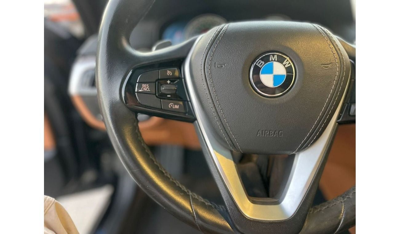 BMW 540i Luxury 3.0L