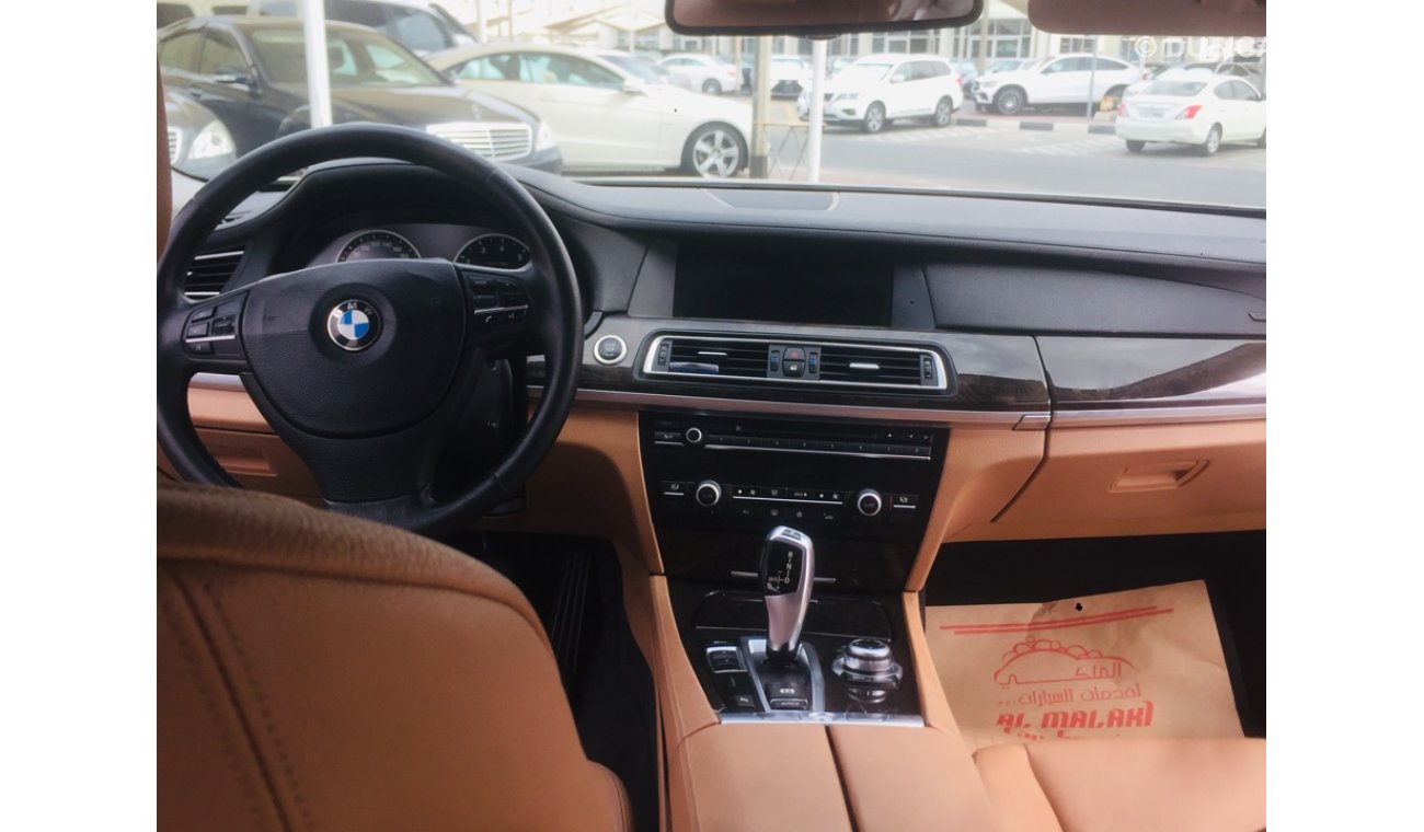 BMW 730Li Bmw 730 model 2012 Gcc car prefect condition full service full option low mileage