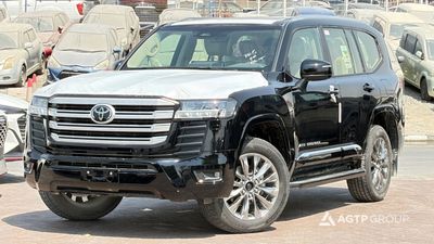 تويوتا لاند كروزر GXR محرك بنزين V6 سعة 4.0 لتر | دفع رباعي | فتحة سقف | مقاعد جلدية | خليجية | كاملة المواصفات