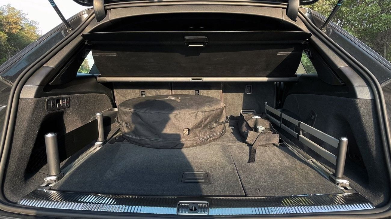 أودي Q7 45 TFSI quattro S Line 2.0L Complete Service History Available || Accident Free