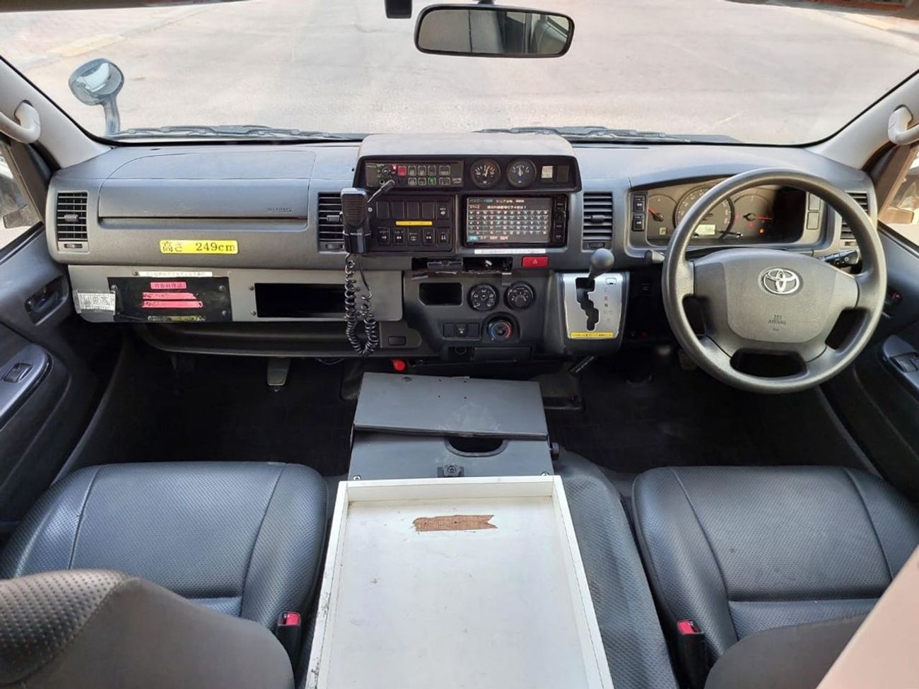 تويوتا هاياس TOYOTA HIACE VAN AMBULANCE RHD 2015 MODEL 2.7 L PETROL AUTOMATIC(PM14222)