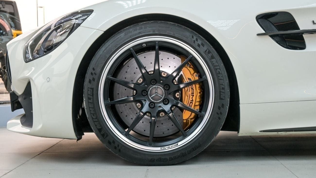 Mercedes-Benz AMG GTR V8 Biturbo