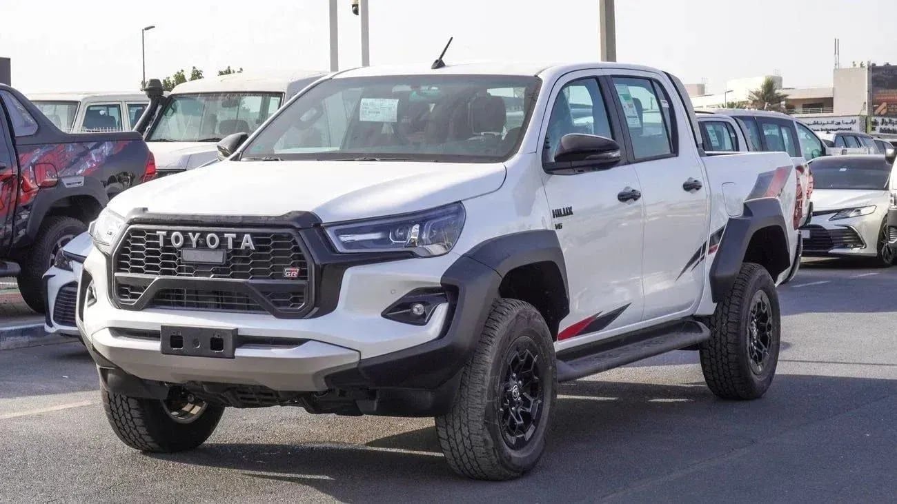 Toyota Hilux GR Sport 4.0L WHITE GCC 2025 FULL OPTION