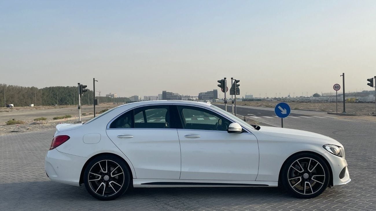 مرسيدس بنز C 300 Std 2.0L (241 HP)