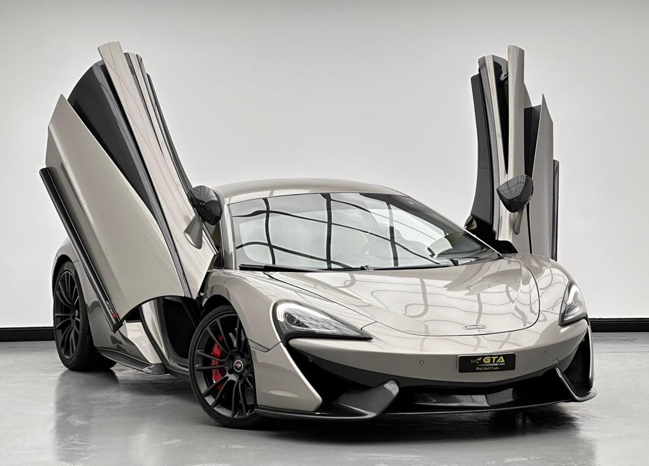 McLaren 570S 2017 McLaren 570s, Full Service History, Excellent Condition, GCC