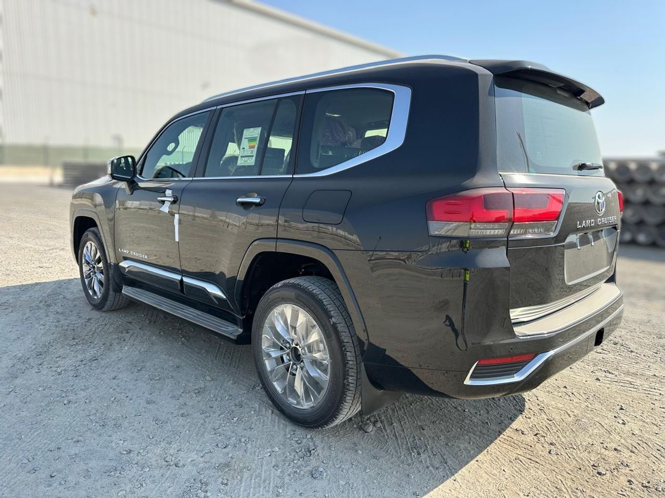 تويوتا لاند كروزر 2026 Toyota Land Cruiser LC300 VX 4.0L Petrol AT