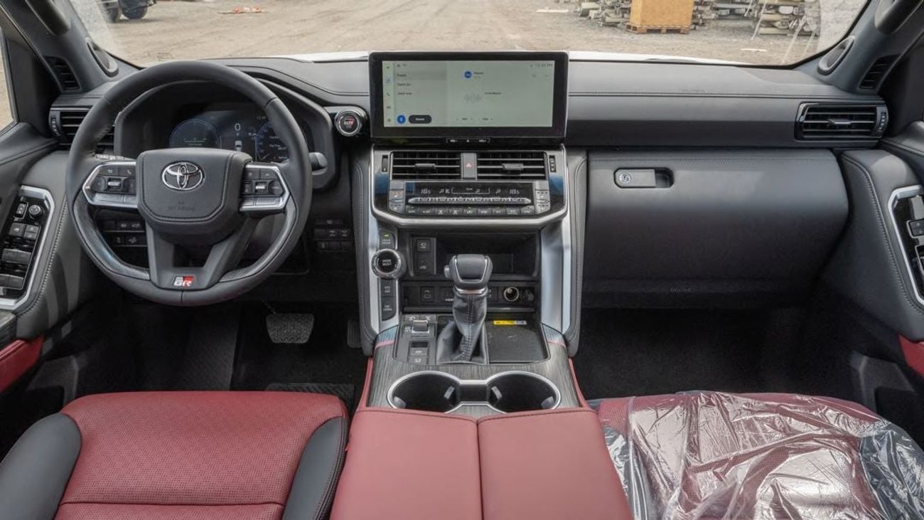 Toyota Land Cruiser Toyota LC300 GR-S 3.3 2025 Full with Radar and headup display