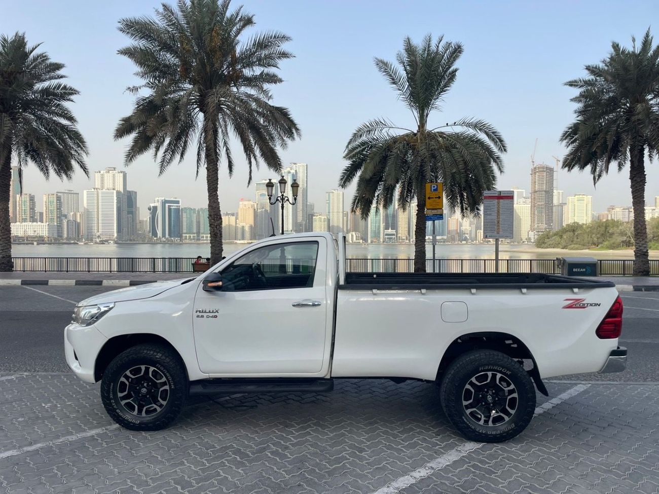 تويوتا هيلوكس Pickup 2017 Model RHD Diesel Engine Manual Transmission Very clean and Perfect Condition
