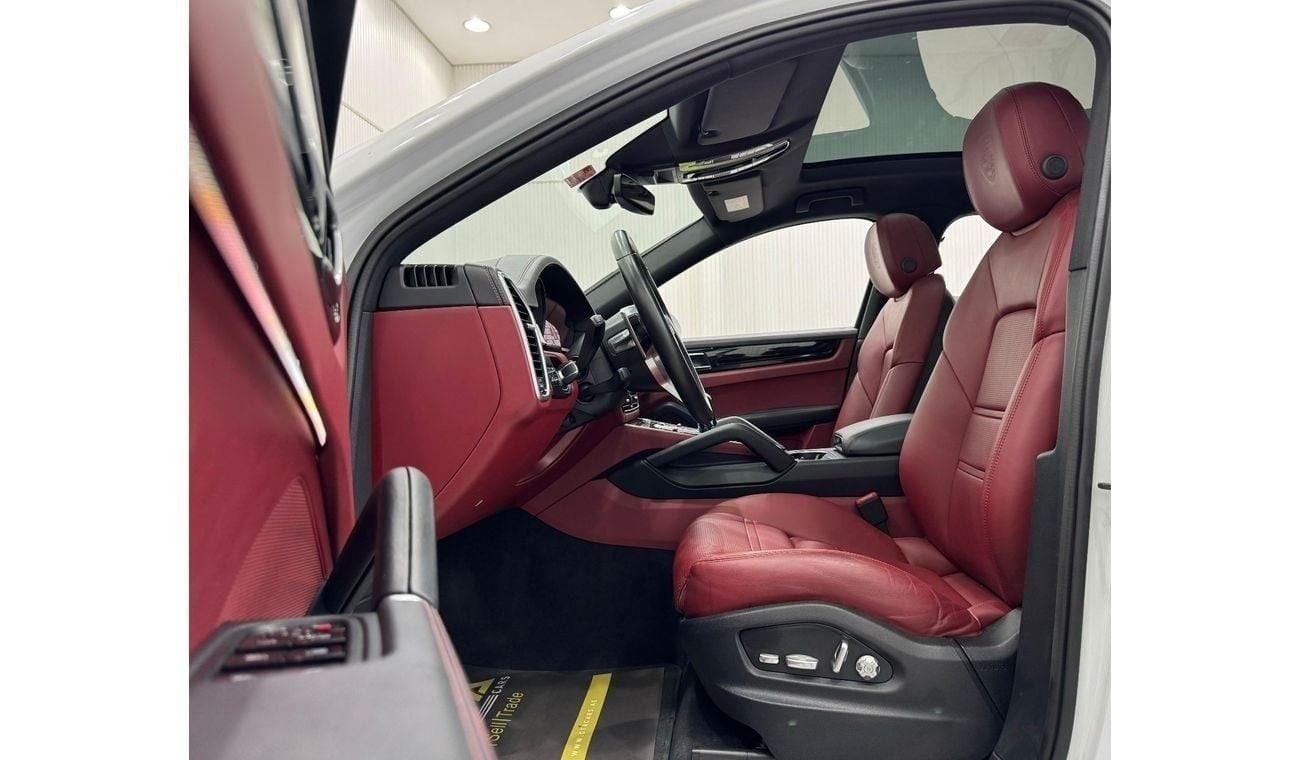 Porsche Cayenne Std 3.0L (335 HP) 2020 Porsche Cayenne Coupe, Warranty, Service History, Sport Chrono Package, Full