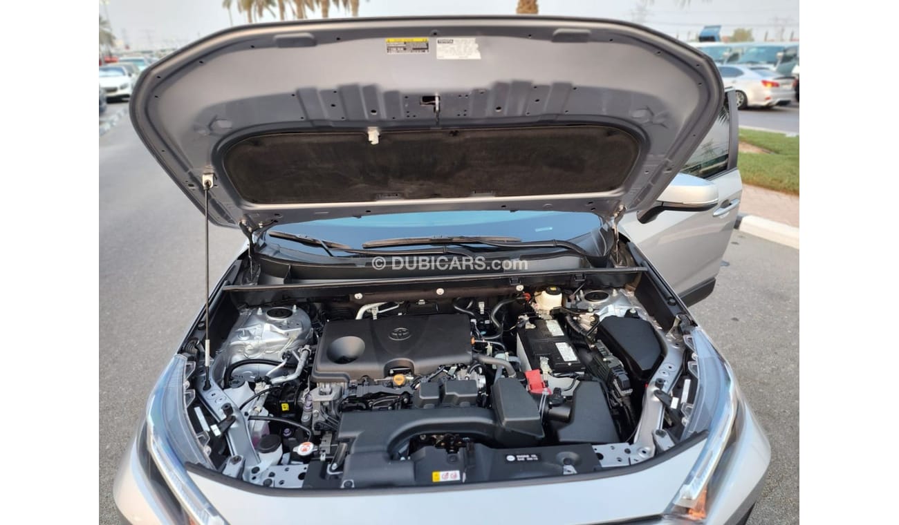 تويوتا راف ٤ TOYOTA RAV4 XLE FULL OPTION 4X4 CLEAN CAR